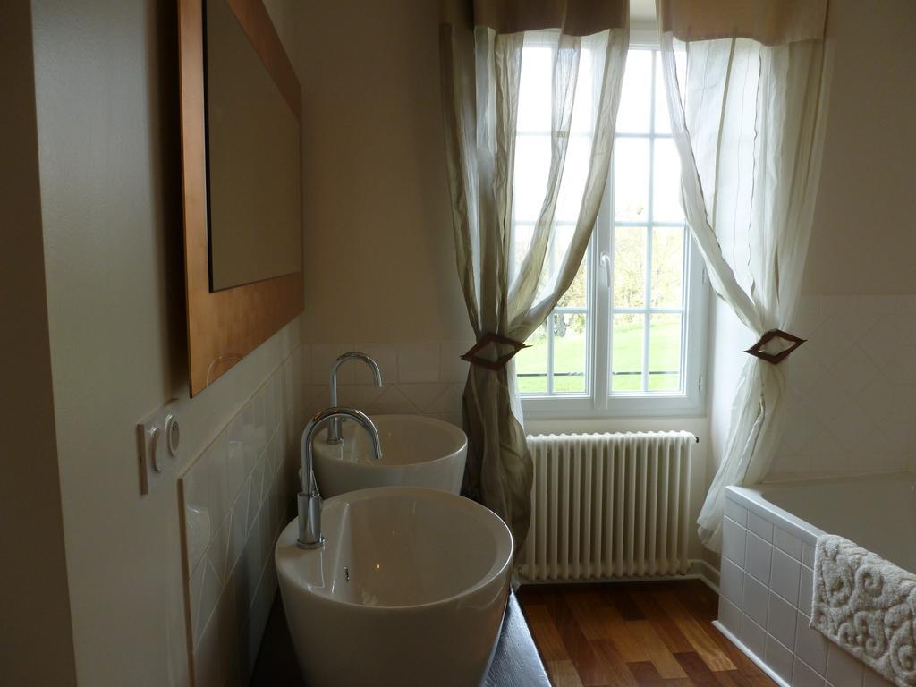 Bed and Breakfast Ancien Haras De La Tour Lamothe-Landerron Экстерьер фото
