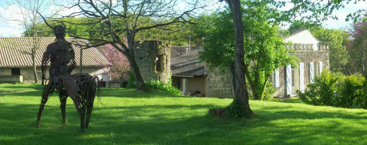 Bed and Breakfast Ancien Haras De La Tour Lamothe-Landerron Экстерьер фото